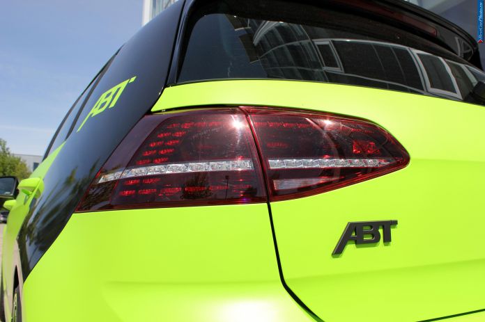 2015 ABT Volkswagen Golf R 400 - фотография 4 из 8