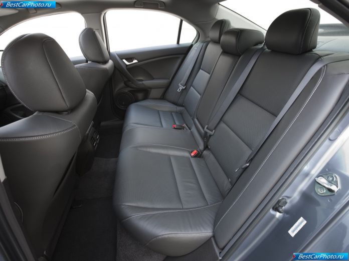 2011 Acura Tsx Sedan - фотография 35 из 40