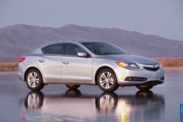 2013 Acura ILX - фотография 6 из 129