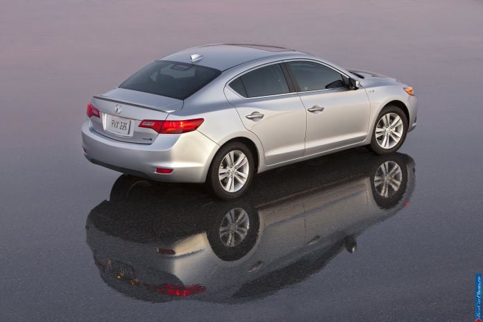 2013 Acura ILX - фотография 7 из 129