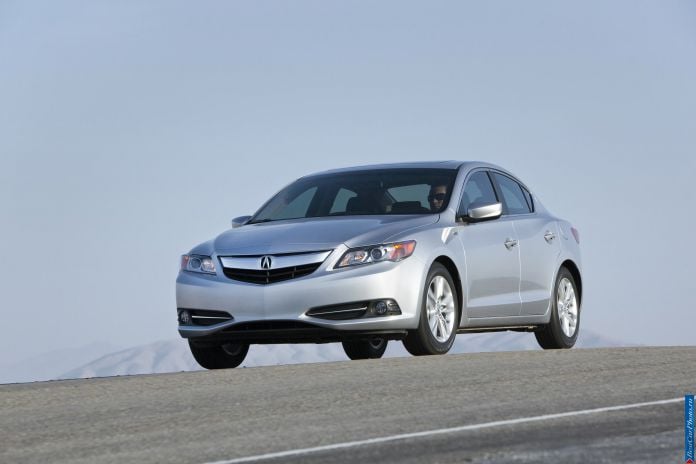 2013 Acura ILX - фотография 21 из 129