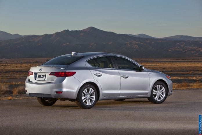 2013 Acura ILX - фотография 24 из 129 2013 Acura ILX - фотография 24 из 129