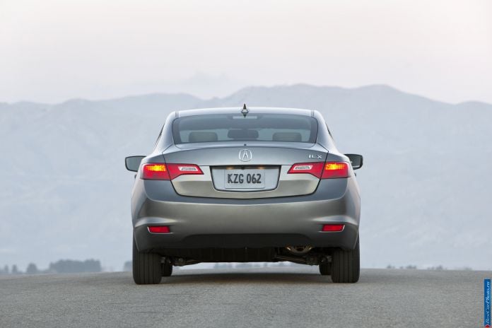 2013 Acura ILX - фотография 26 из 129 2013 Acura ILX - фотография 26 из 129