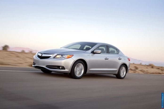 2013 Acura ILX - фотография 33 из 129