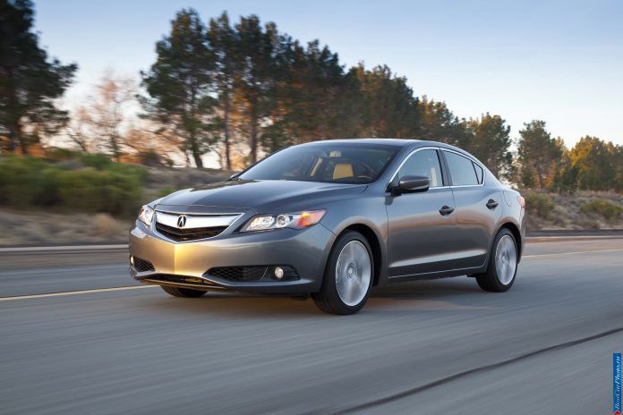 2013 Acura ILX - фотография 40 из 129