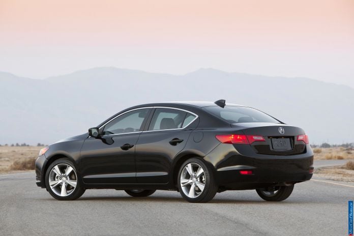 2013 Acura ILX - фотография 45 из 129