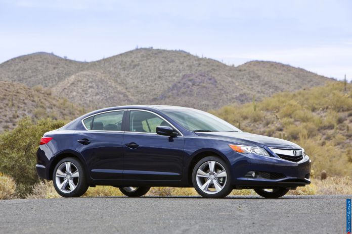2013 Acura ILX - фотография 46 из 129