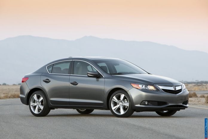 2013 Acura ILX - фотография 49 из 129