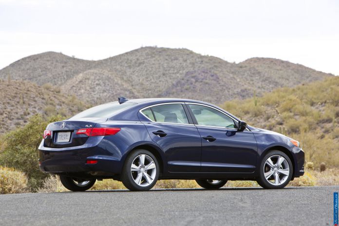2013 Acura ILX - фотография 63 из 129