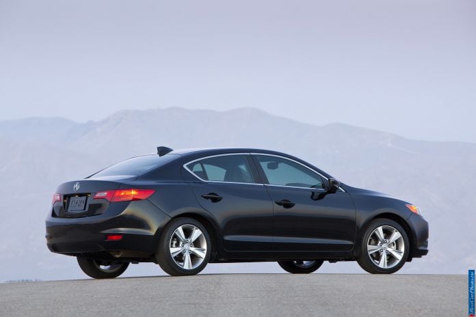 2013 Acura ILX - фотография 71 из 129