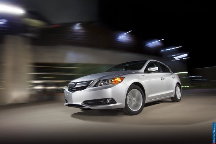 2013 Acura ILX - фотография 72 из 129