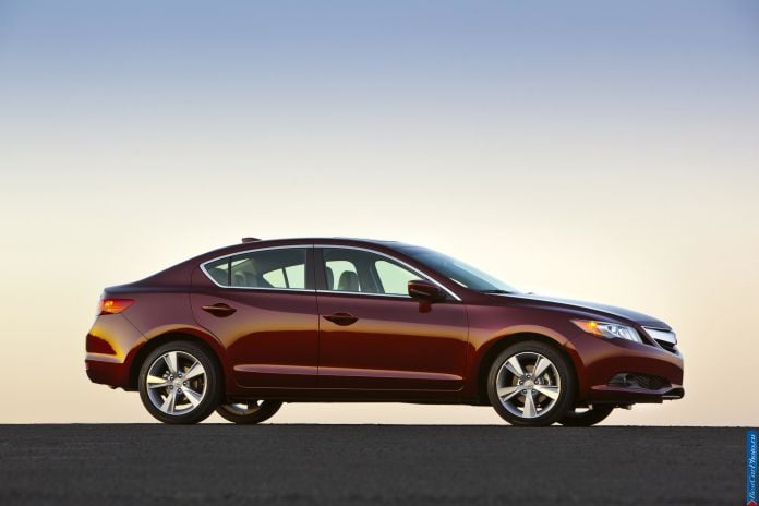 2013 Acura ILX - фотография 77 из 129
