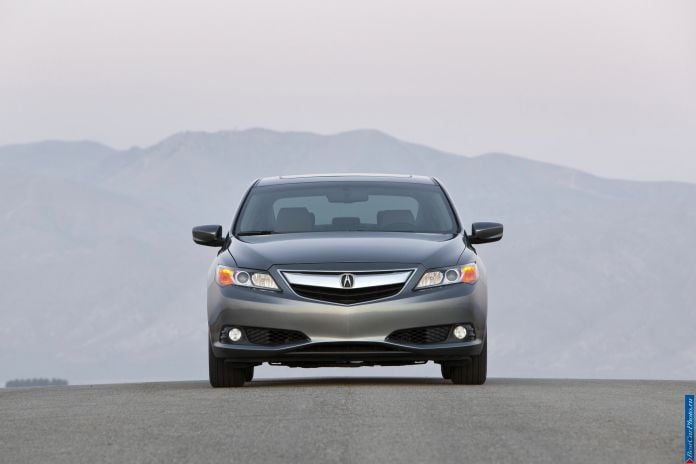 2013 Acura ILX - фотография 90 из 129