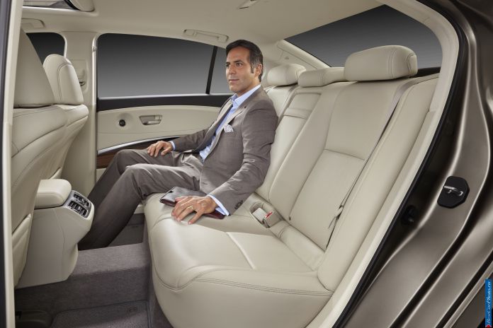 2014 Acura RLX - фотография 20 из 31 2014 Acura RLX - фотография 20 из 31