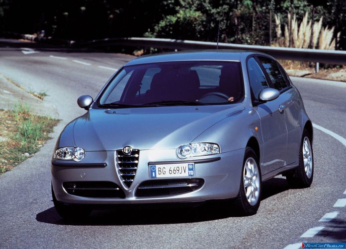 2000 Alfa Romeo 147 - фотография 3 из 56 2000 Alfa Romeo 147 - фотография 3 из 56