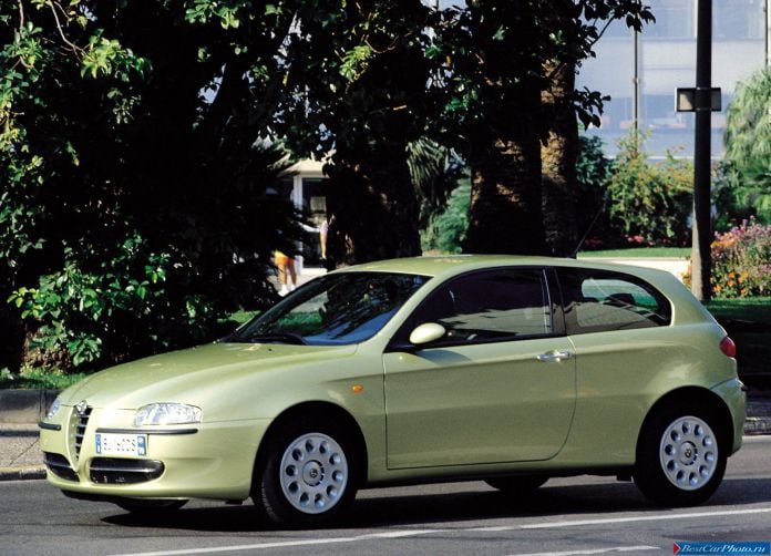 2000 Alfa Romeo 147 - фотография 7 из 56 2000 Alfa Romeo 147 - фотография 7 из 56