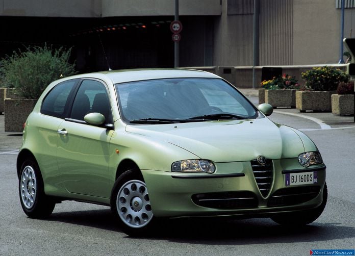 2000 Alfa Romeo 147 - фотография 9 из 56 2000 Alfa Romeo 147 - фотография 9 из 56