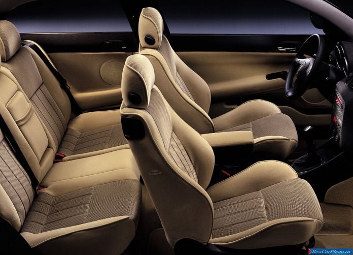 2000 Alfa Romeo 147 - фотография 43 из 56