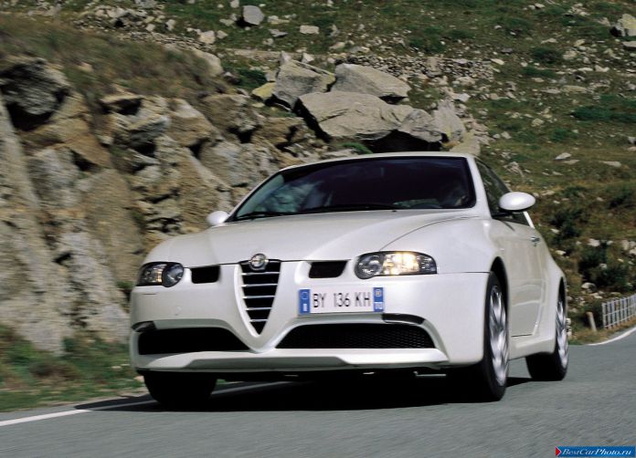 2002 Alfa Romeo 147 GTA - фотография 14 из 56