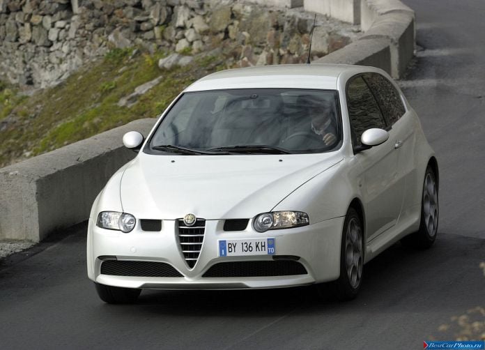 2002 Alfa Romeo 147 GTA - фотография 28 из 56 2002 Alfa Romeo 147 GTA - фотография 28 из 56