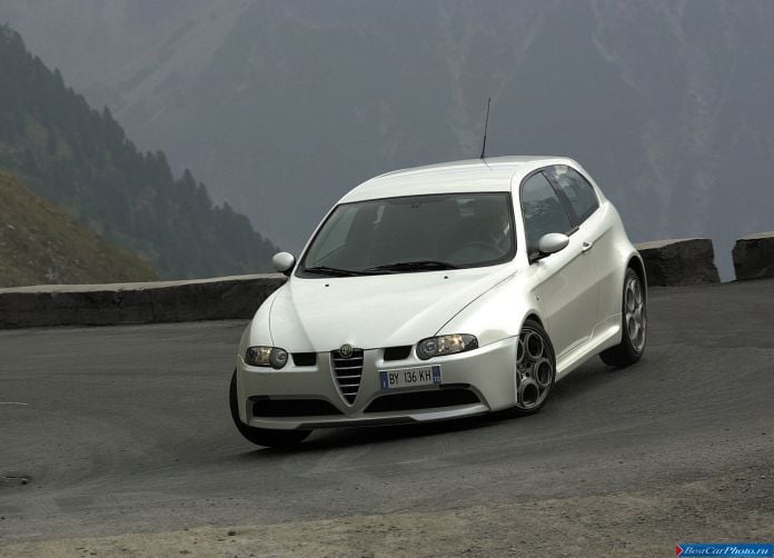 2002 Alfa Romeo 147 GTA - фотография 29 из 56 2002 Alfa Romeo 147 GTA - фотография 29 из 56