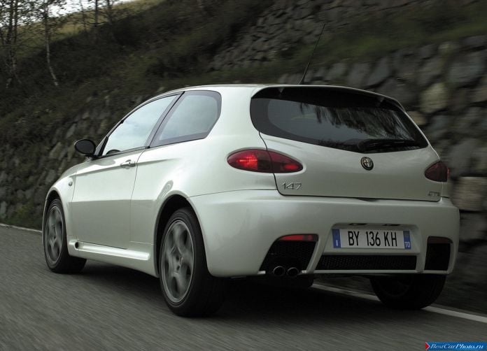 2002 Alfa Romeo 147 GTA - фотография 44 из 56 2002 Alfa Romeo 147 GTA - фотография 44 из 56
