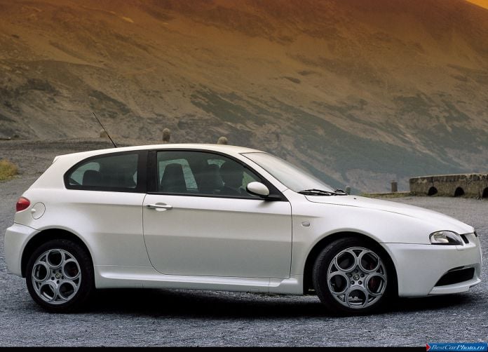 2002 Alfa Romeo 147 GTA - фотография 46 из 56