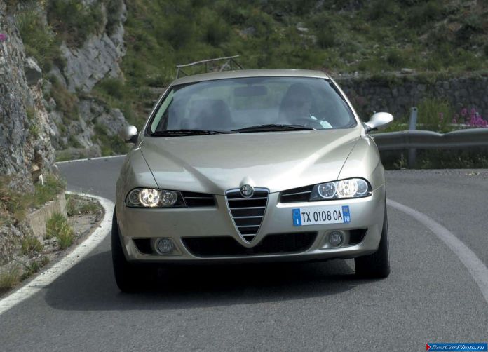 2003 Alfa Romeo 156 2.4 JTD - фотография 18 из 40 2003 Alfa Romeo 156 2.4 JTD - фотография 18 из 40