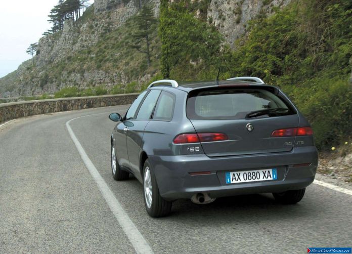 2003 Alfa Romeo 156 Sportwagon 2.0 JTD - фотография 22 из 30 2003 Alfa Romeo 156 Sportwagon 2.0 JTD - фотография 22 из 30