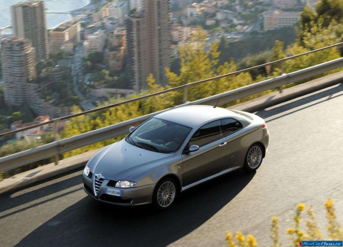 2003 Alfa Romeo GT - фотография 4 из 60