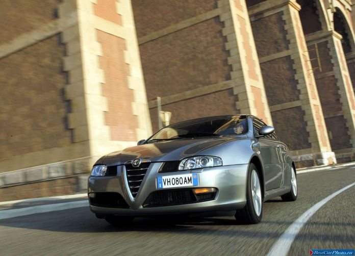 2003 Alfa Romeo GT - фотография 8 из 60