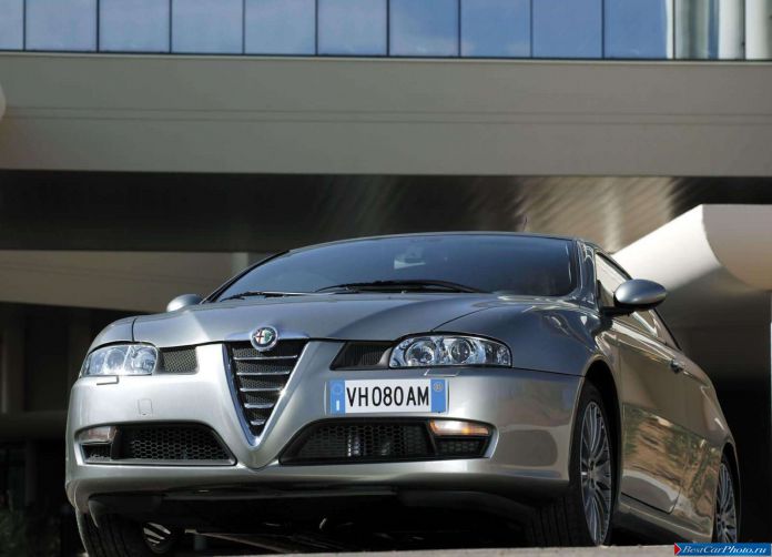 2003 Alfa Romeo GT - фотография 12 из 60 2003 Alfa Romeo GT - фотография 12 из 60
