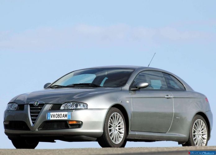 2003 Alfa Romeo GT - фотография 22 из 60