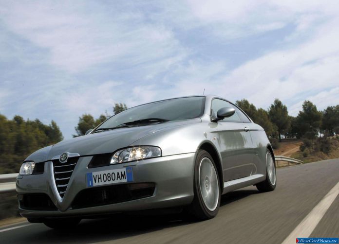 2003 Alfa Romeo GT - фотография 26 из 60