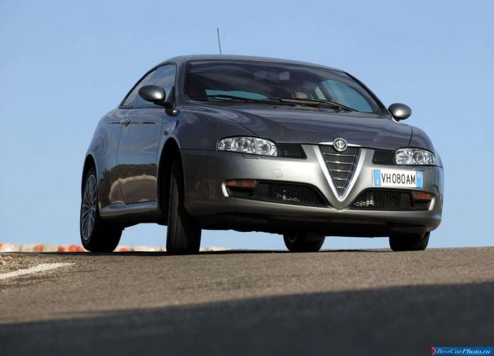 2003 Alfa Romeo GT - фотография 36 из 60