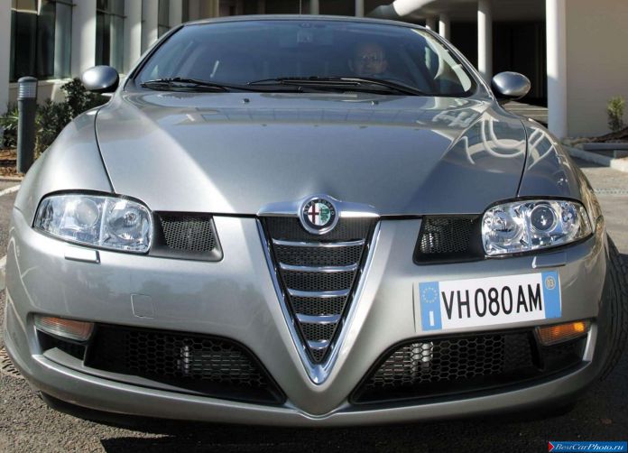 2003 Alfa Romeo GT - фотография 39 из 60