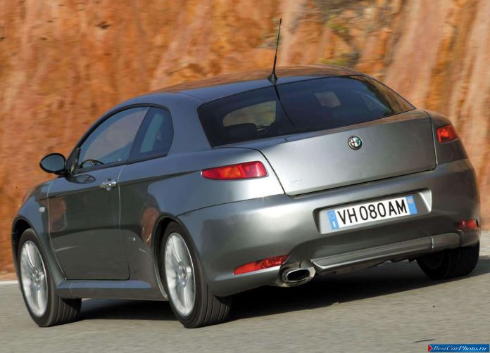 2003 Alfa Romeo GT - фотография 43 из 60