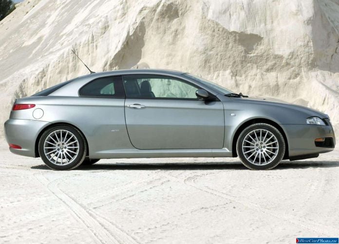 2003 Alfa Romeo GT - фотография 48 из 60
