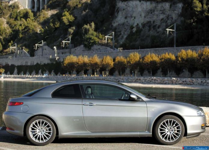 2003 Alfa Romeo GT - фотография 49 из 60