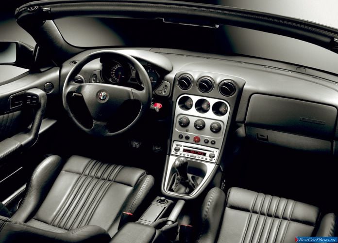 2003 Alfa Romeo Spider - фотография 7 из 8 2003 Alfa Romeo Spider - фотография 7 из 8