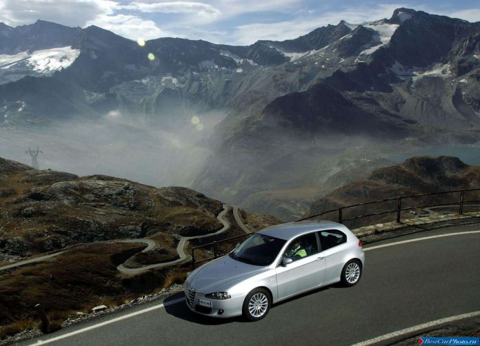2004 Alfa Romeo 147 3door - фотография 3 из 36 2004 Alfa Romeo 147 3door - фотография 3 из 36