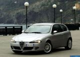 alfa_romeo_2004-147_3door_1600x1200_008.jpg