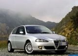 alfa_romeo_2004-147_3door_1600x1200_011.jpg