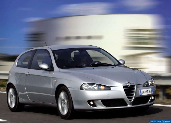 2004 Alfa Romeo 147 3door - фотография 17 из 36 2004 Alfa Romeo 147 3door - фотография 17 из 36