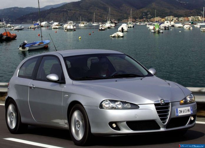 2004 Alfa Romeo 147 3door - фотография 18 из 36 2004 Alfa Romeo 147 3door - фотография 18 из 36