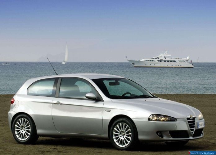 2004 Alfa Romeo 147 3door - фотография 21 из 36 2004 Alfa Romeo 147 3door - фотография 21 из 36