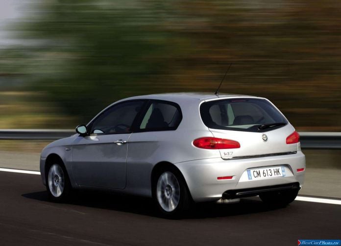 2004 Alfa Romeo 147 3door - фотография 29 из 36 2004 Alfa Romeo 147 3door - фотография 29 из 36