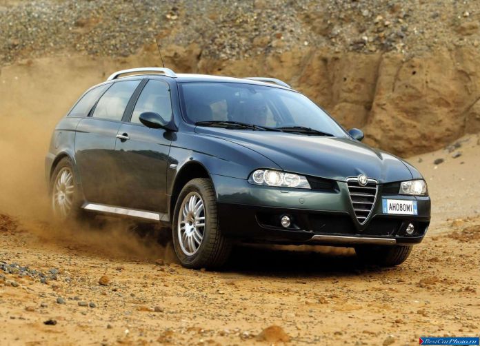 2004 Alfa Romeo 156 Crosswagon Q4 - фотография 14 из 61