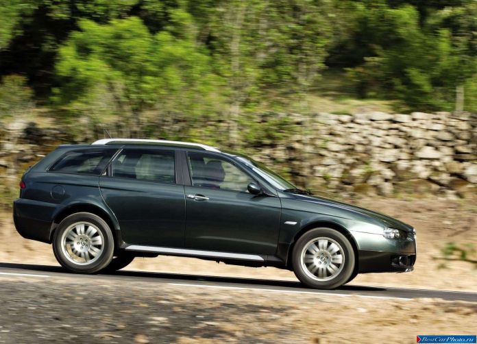 2004 Alfa Romeo 156 Crosswagon Q4 - фотография 41 из 61