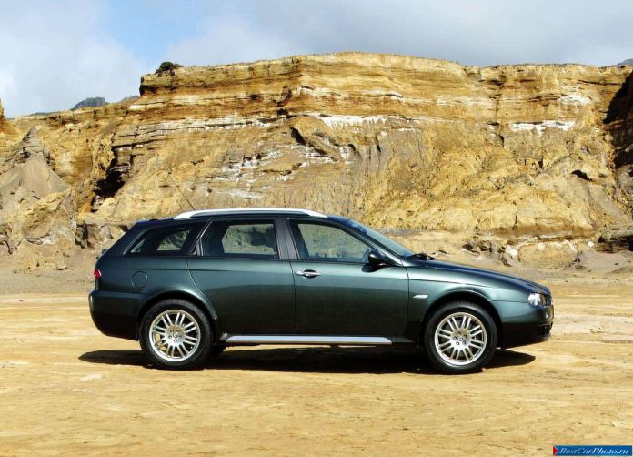 2004 Alfa Romeo 156 Crosswagon Q4 - фотография 45 из 61 2004 Alfa Romeo 156 Crosswagon Q4 - фотография 45 из 61